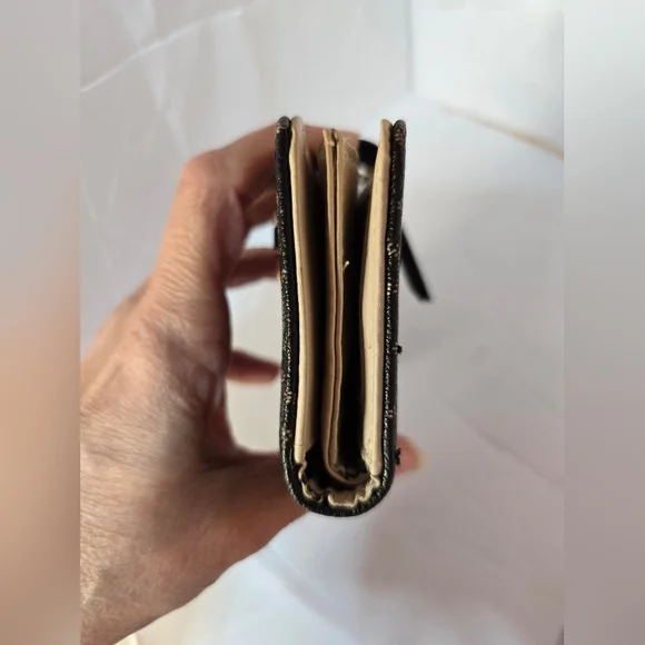 Juicy Couture Black and Pink Heart Wallet with Gold Accents - Picture 4 of 12